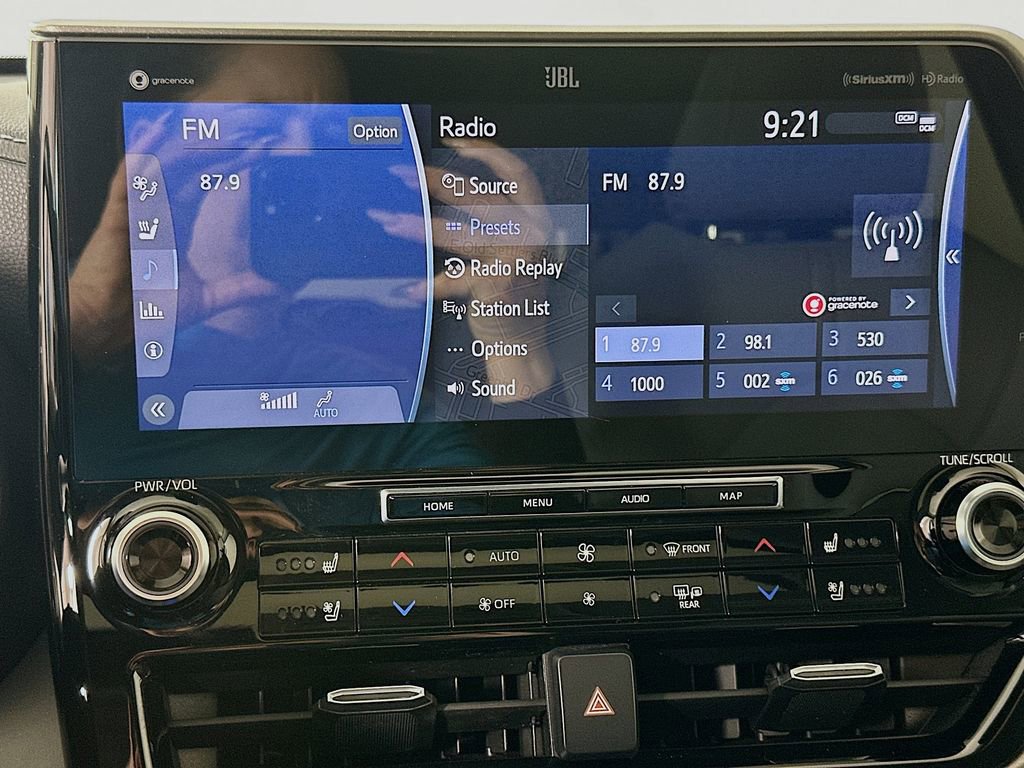 Used 2020 Toyota Highlander Limited image 15