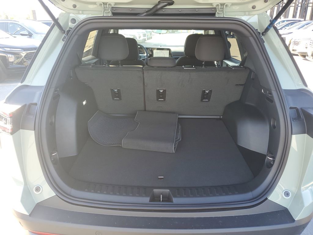 New 2026 Chevrolet Equinox LT w/ Safety and Technology Package image 8