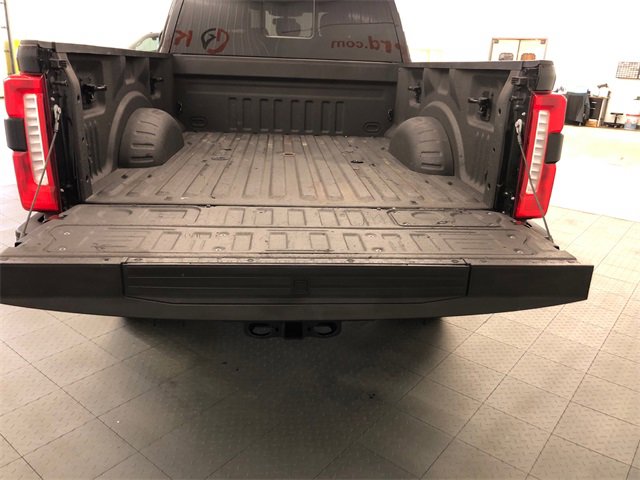 Used 2023 Ford F250 XLT w/ Black Appearance Package image 8