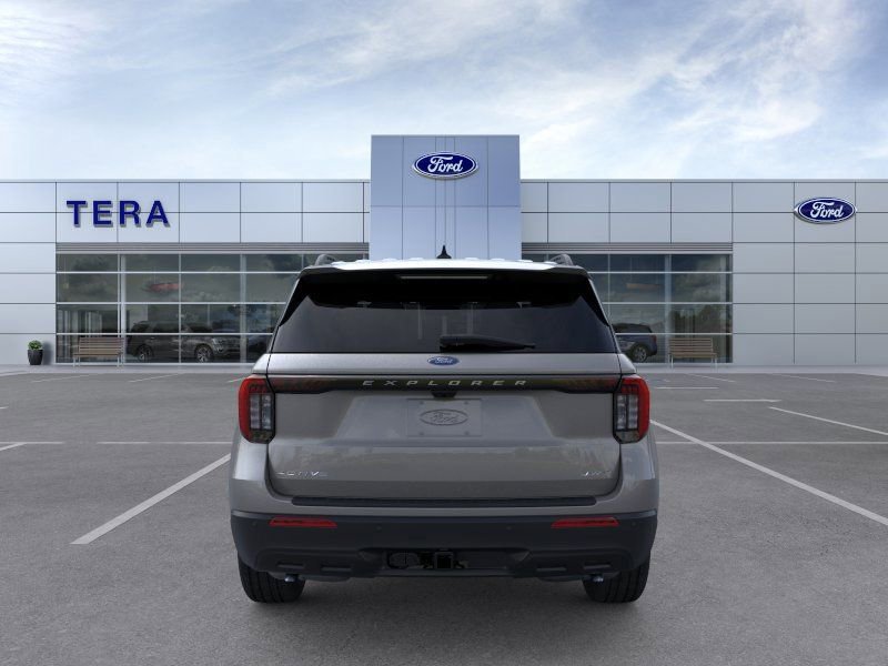 New 2026 Ford Explorer Active AWD/4WD image 6