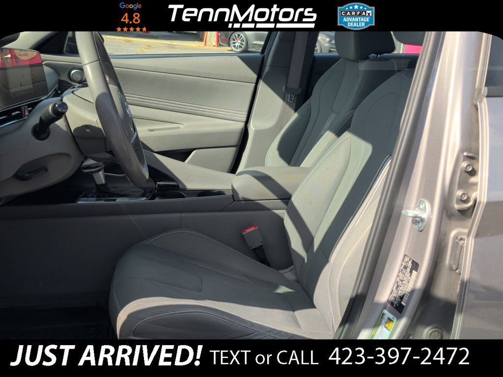Used 2023 Hyundai Elantra SEL w/ Convenience Package FWD image 10
