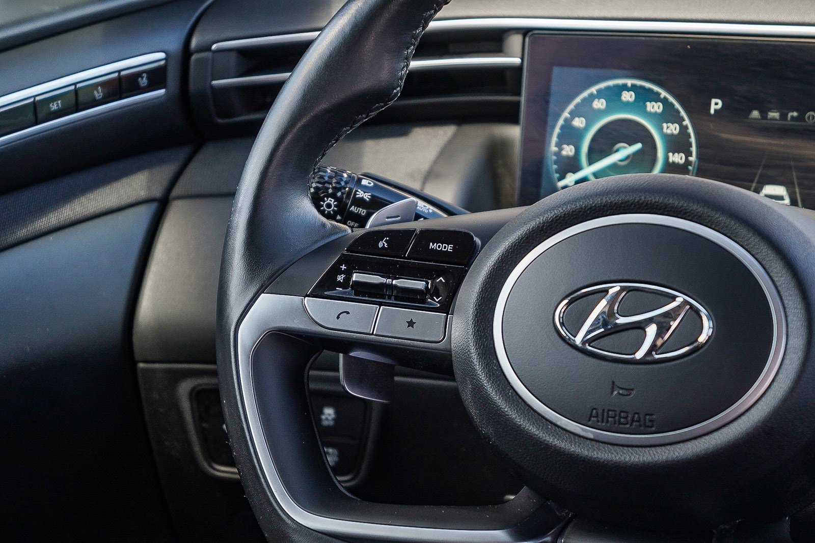 Used 2022 Hyundai Tucson Limited AWD/4WD image 17