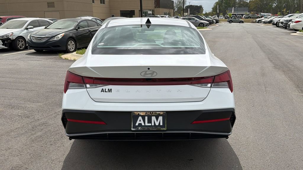 New 2026 Hyundai Elantra SE image 6