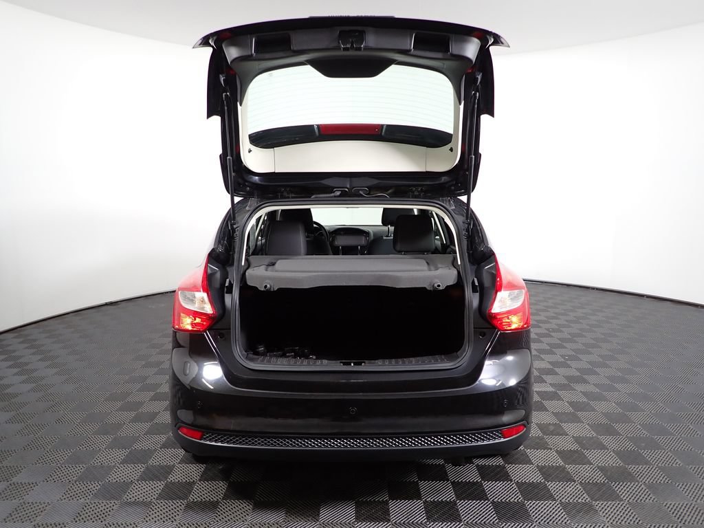 Used 2014 Ford Focus SE w/ SE Sport Package FWD image 14