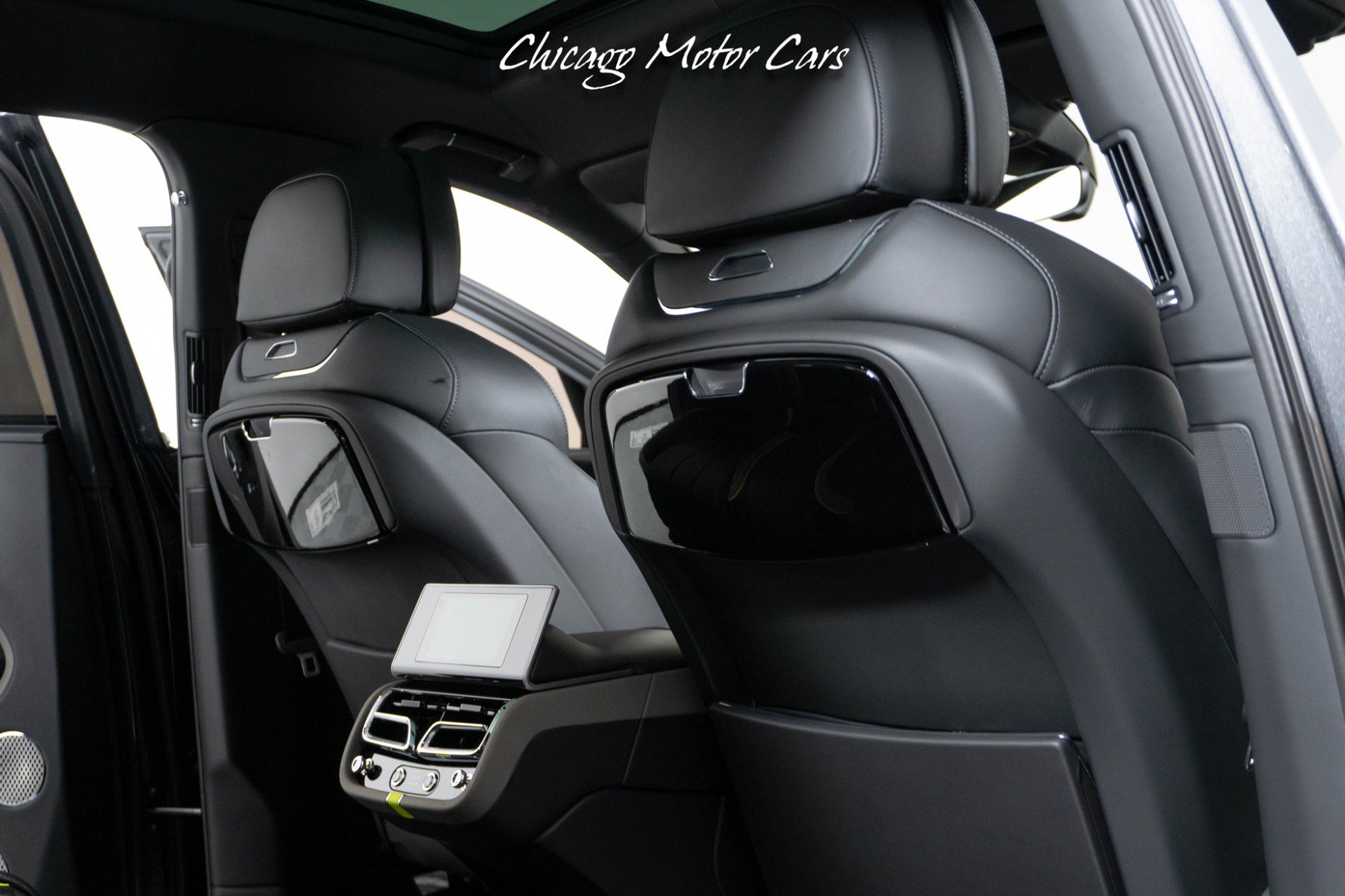 Used 2023 Bentley Bentayga Extended Wheelbase image 45