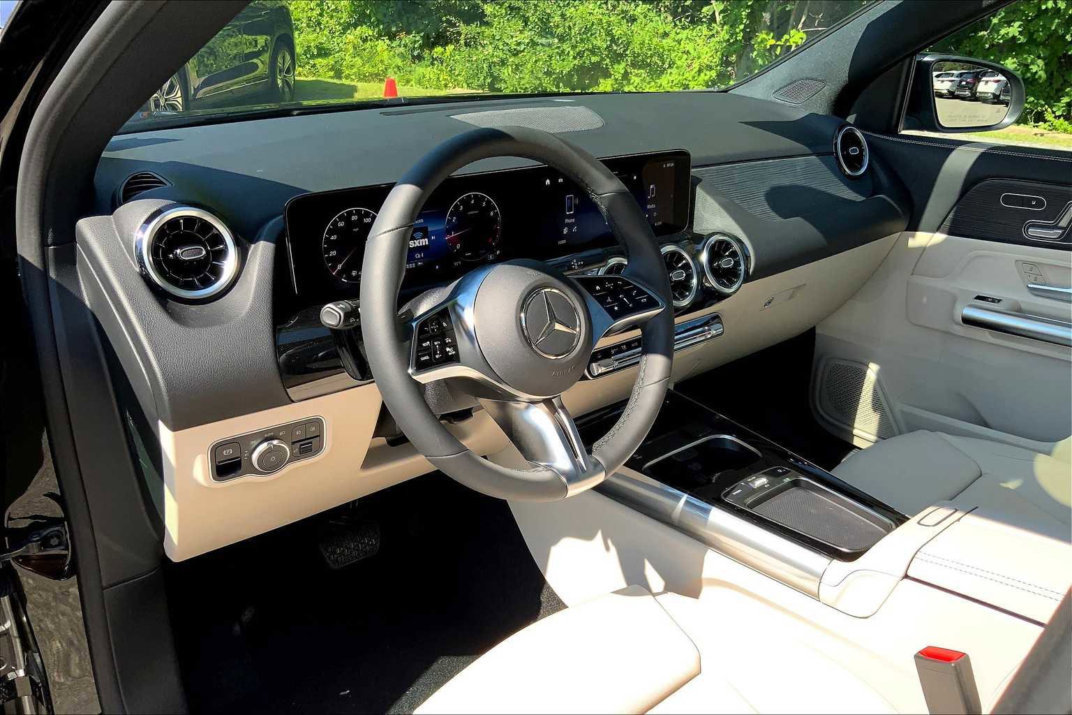 Certified 2026 Mercedes-Benz GLA 250 4MATIC image 9