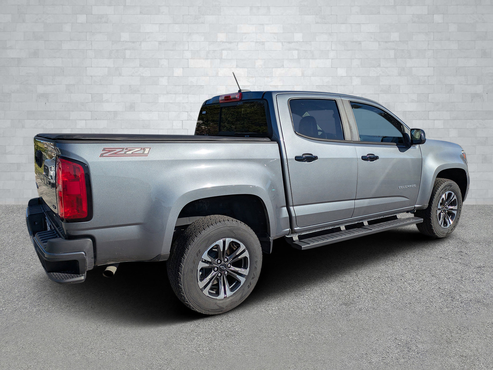 Used 2022 Chevrolet Colorado Z71 w/ Safety Package image 5
