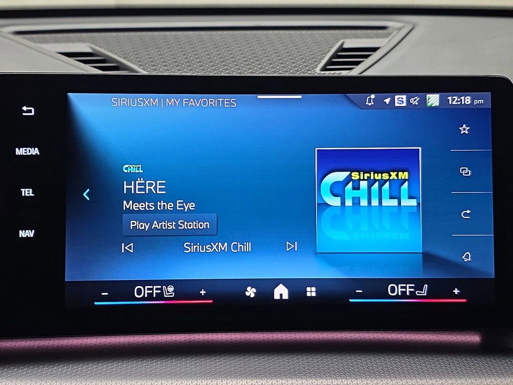 Certified 2025 BMW X2 xDrive28i w/ M Sport Package AWD/4WD image 17