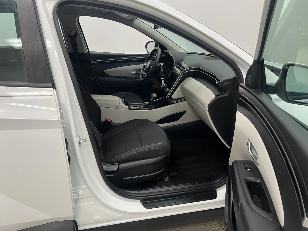 Used 2024 Hyundai Tucson SE AWD/4WD image 30