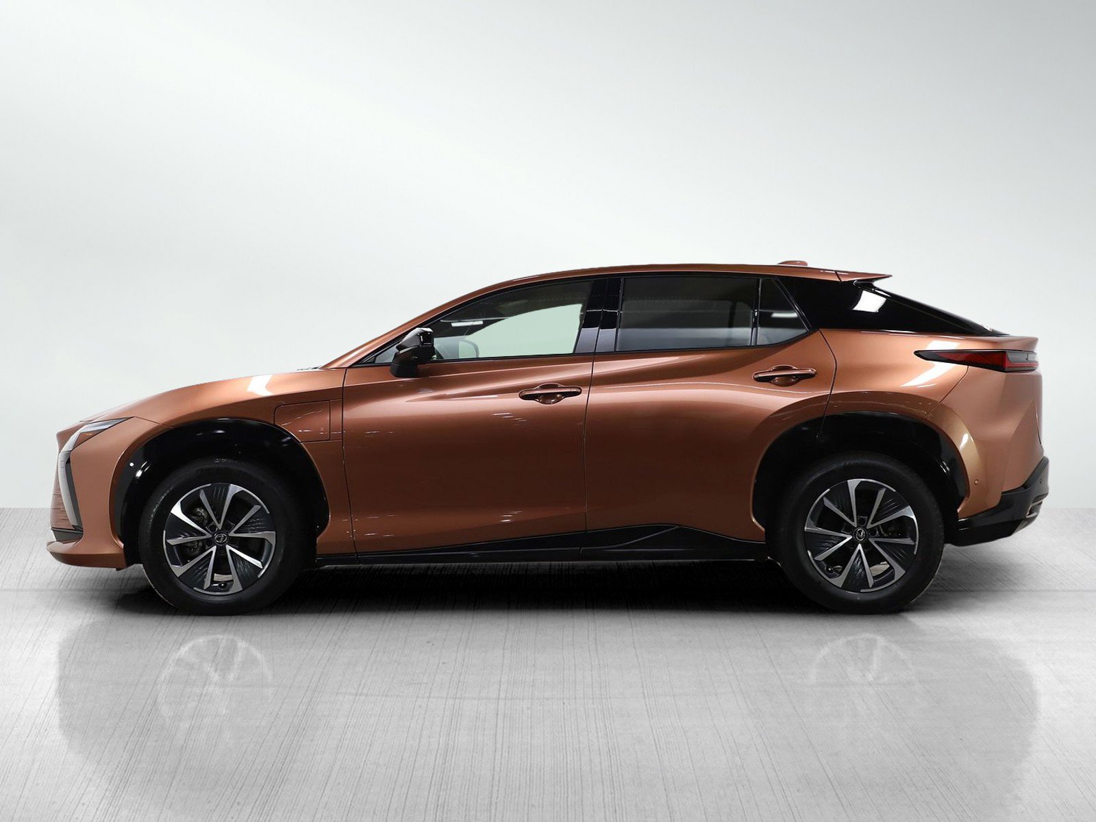 Used 2024 Lexus RZ 450e Premium w/ Technology Package AWD/4WD image 2