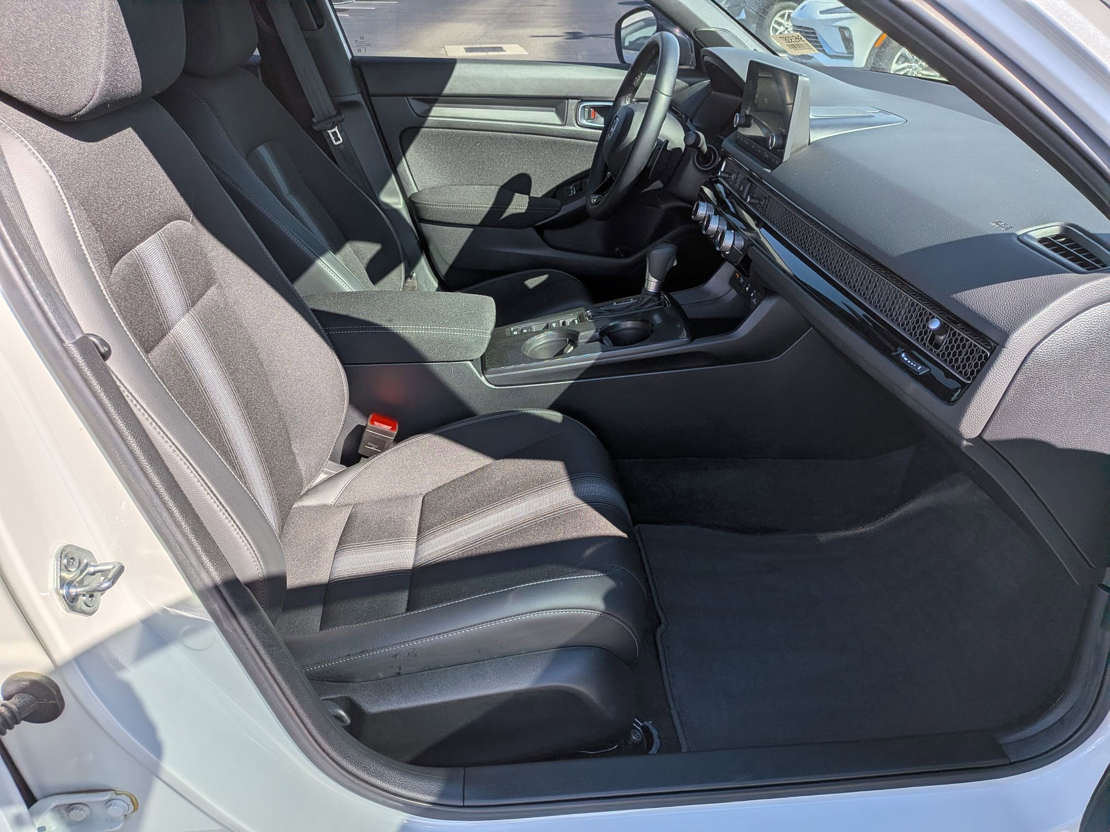 Used 2025 Honda Civic Sport image 35