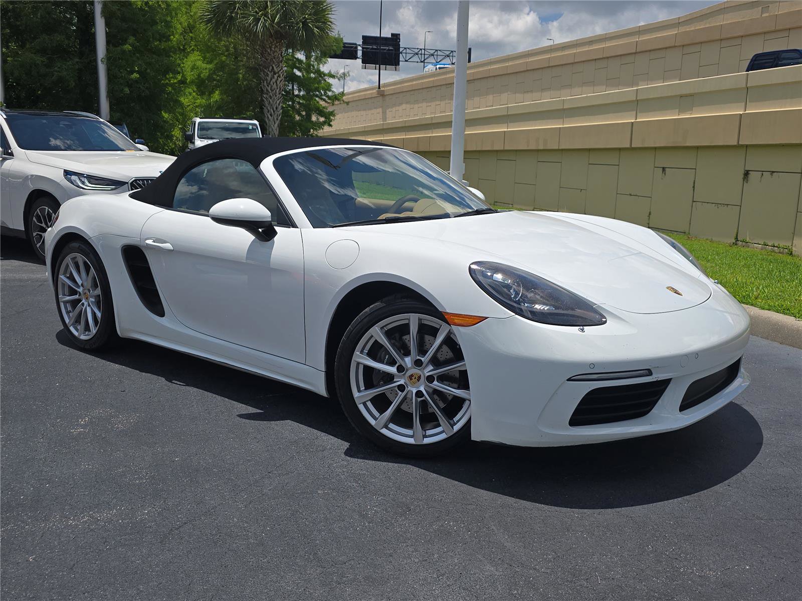 Used 2017 Porsche 718 Boxster RWD image 25