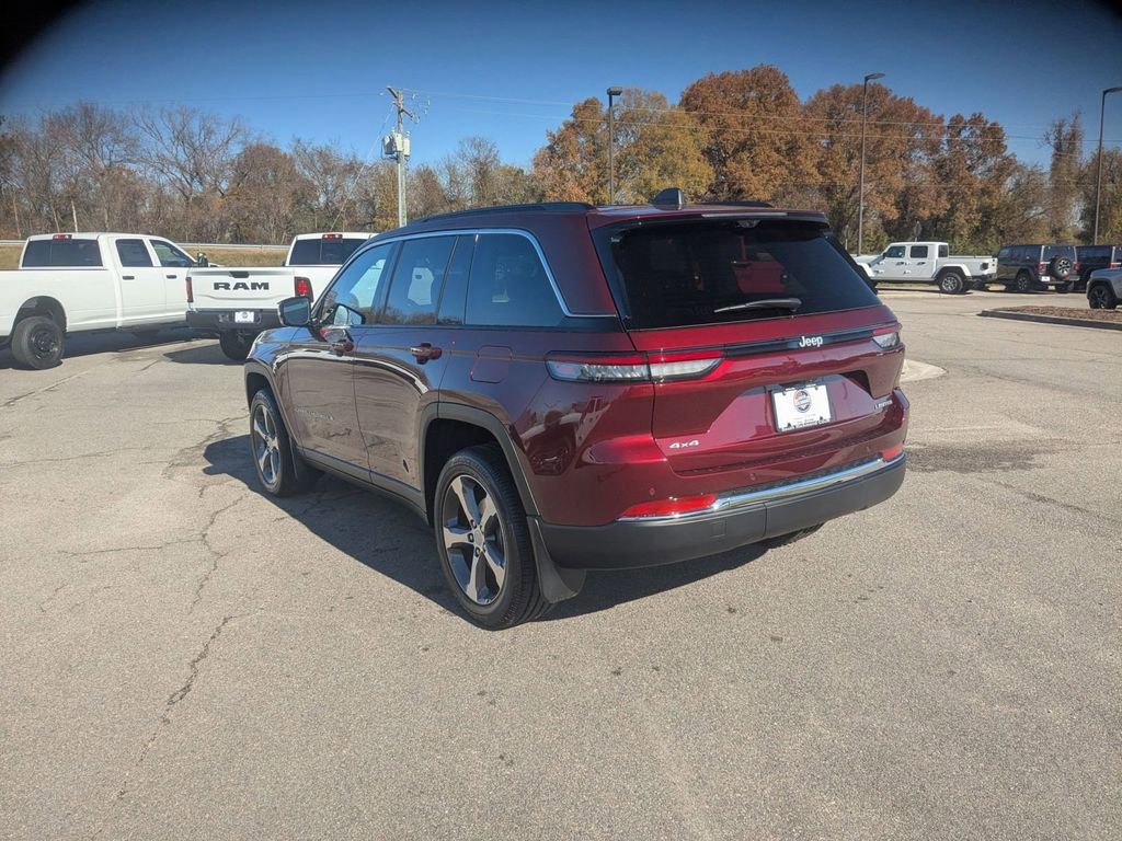 New 2025 Jeep Grand Cherokee Limited w/ Luxury Tech Group II video 3