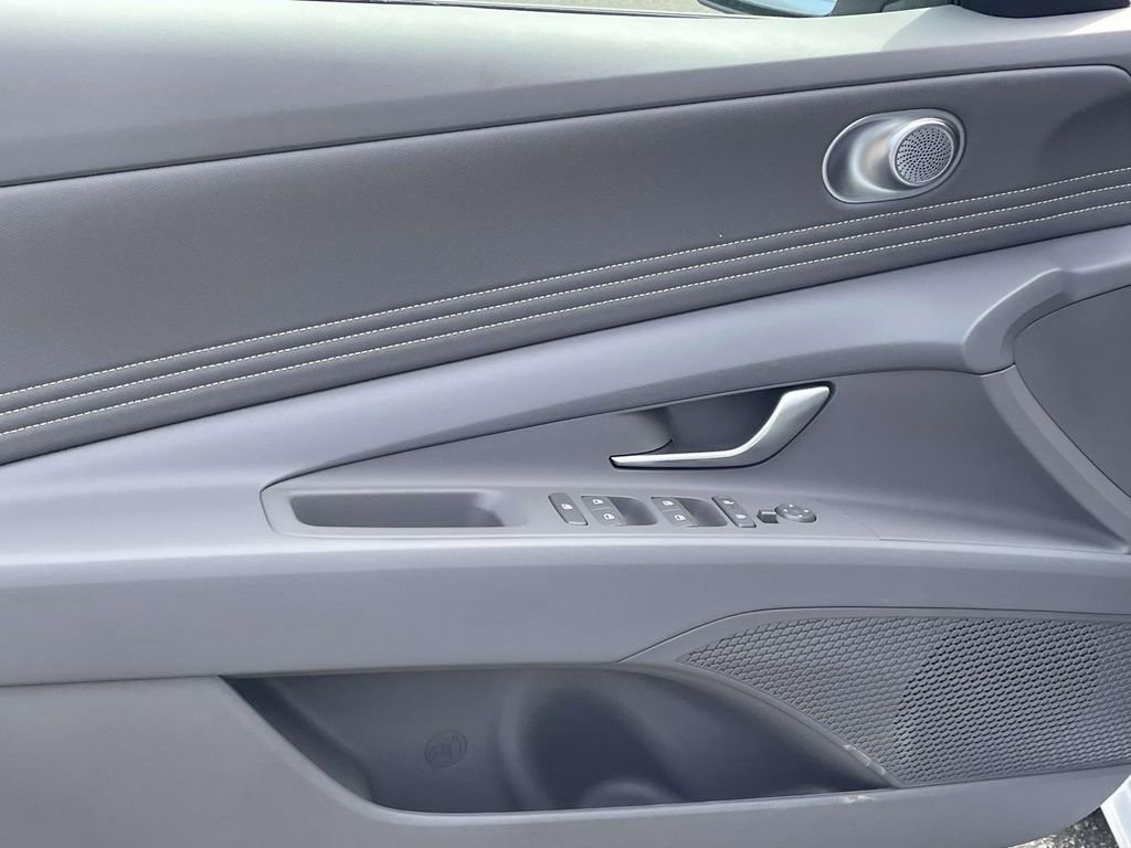 New 2026 Hyundai Elantra Sport FWD image 13