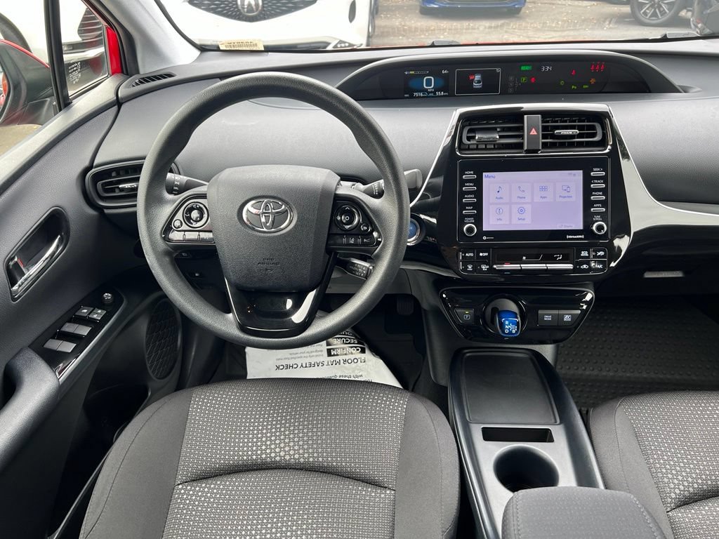 Certified 2022 Toyota Prius LE FWD image 29