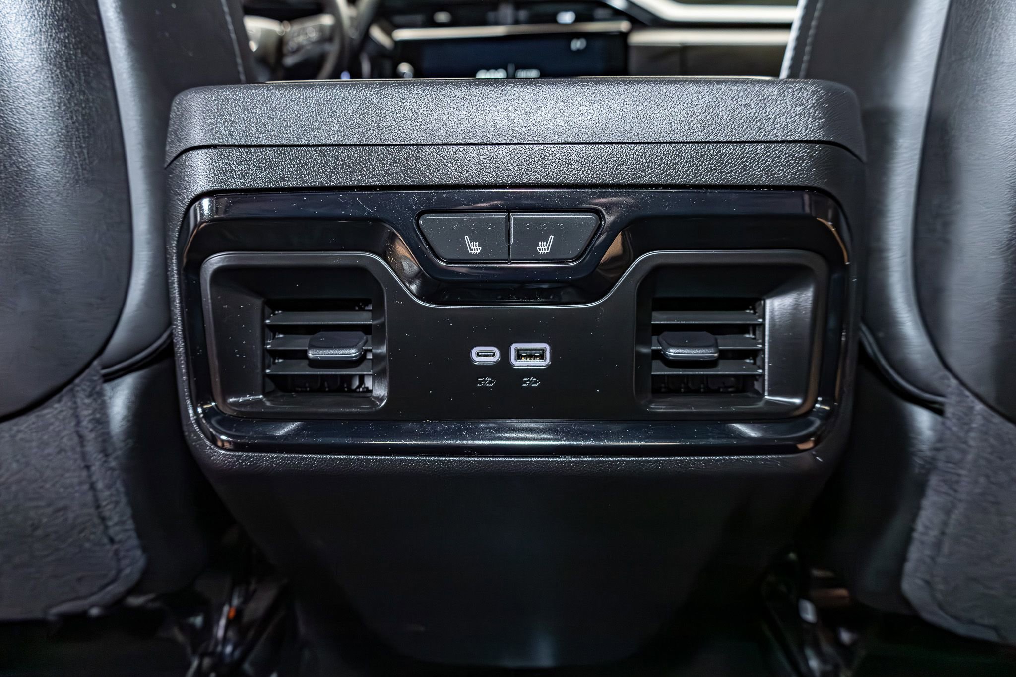 Used 2025 GMC Sierra 2500 AT4X image 27