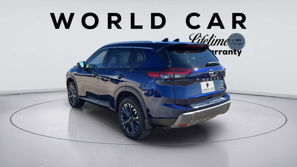 Used 2025 Nissan Rogue SL w/ Tech Package image 11