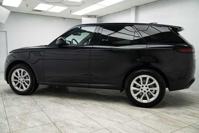 Used 2025 Land Rover Range Rover Sport AWD/4WD image 3