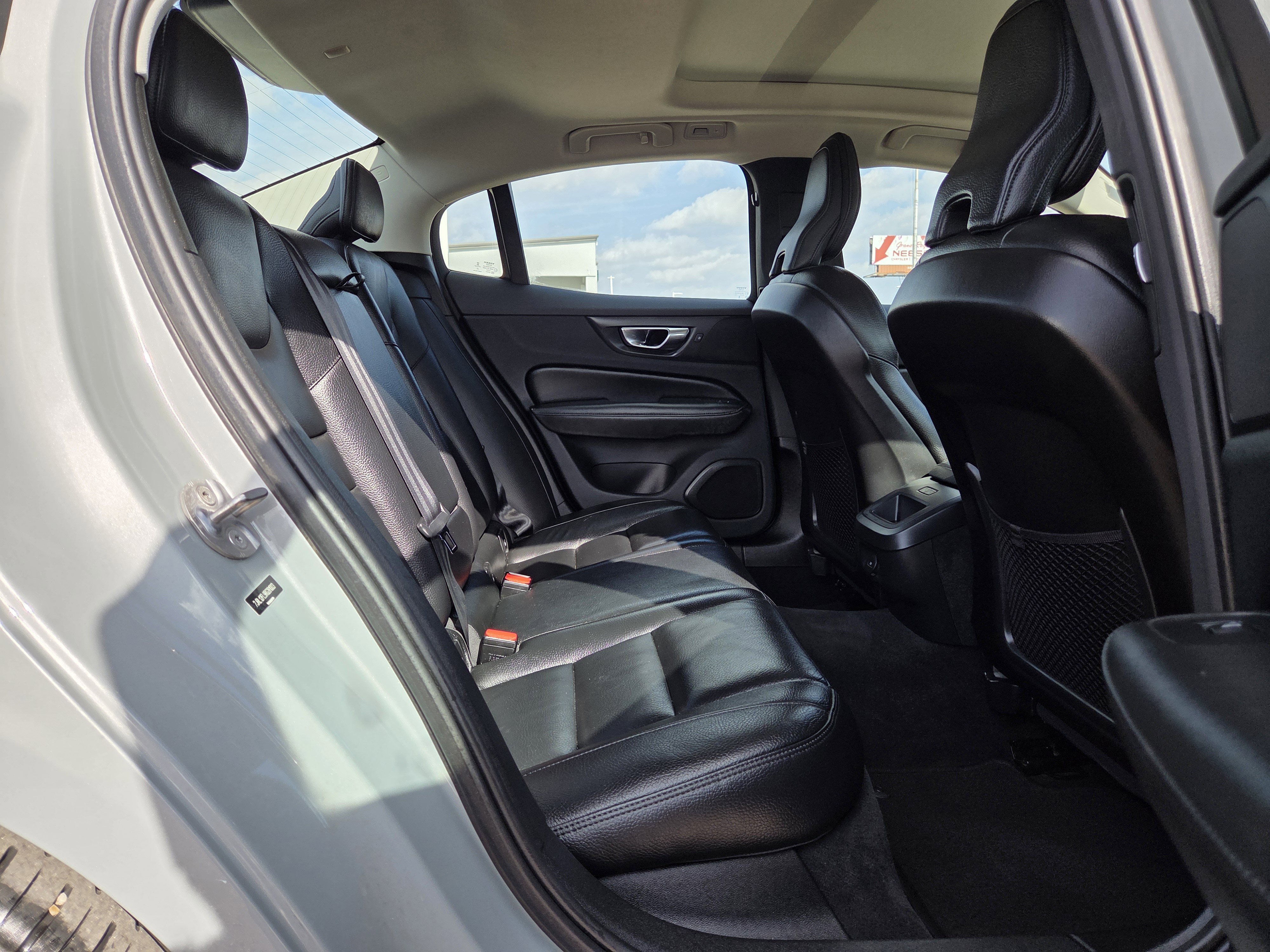 Used 2024 Volvo S60 B5 Plus image 16