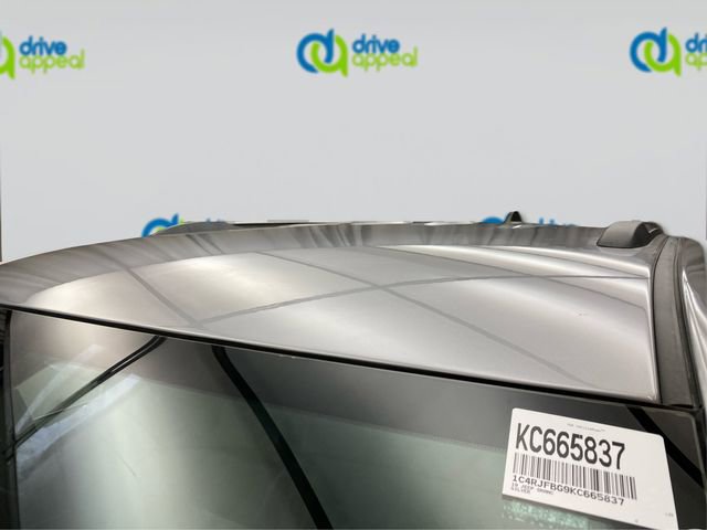 Used 2019 Jeep Grand Cherokee Limited image 13