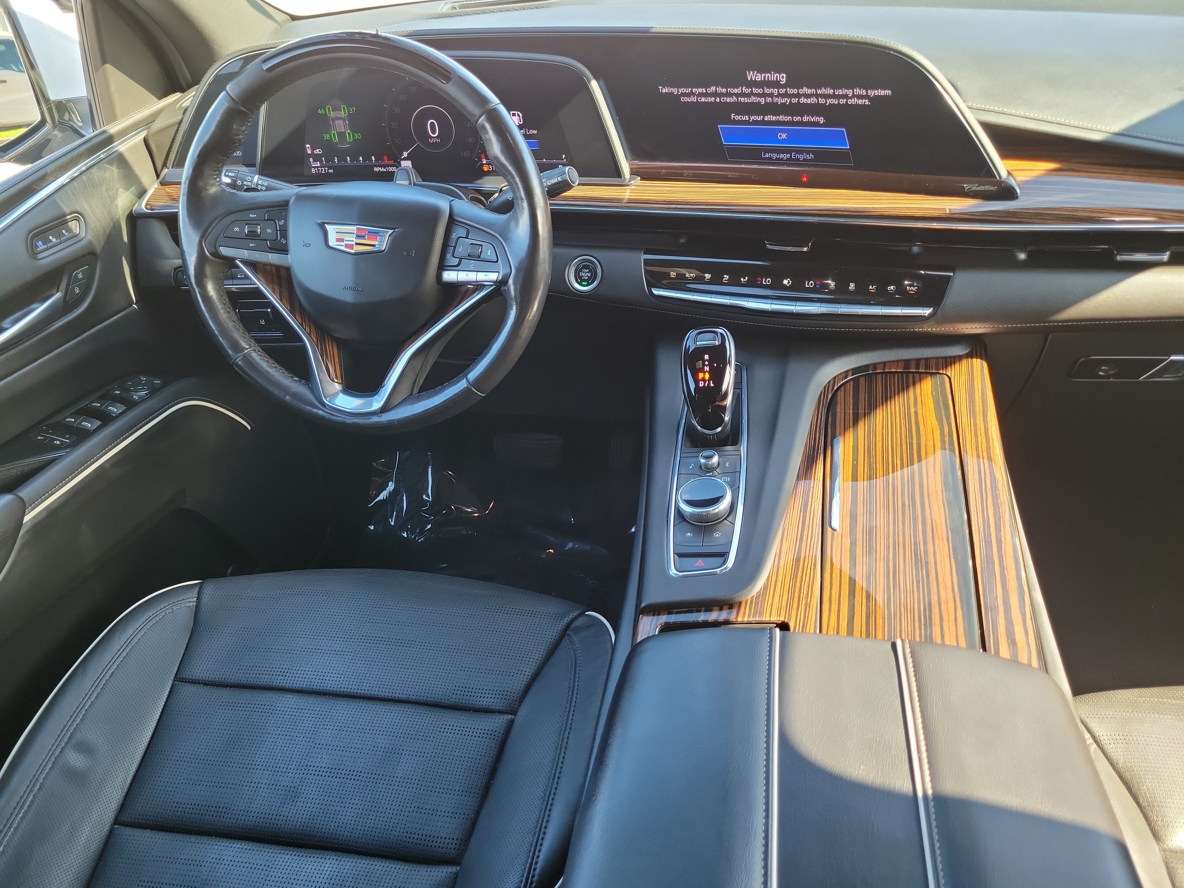 Used 2023 Cadillac Escalade ESV Premium Luxury w/ Performance Package AWD/4WD image 17