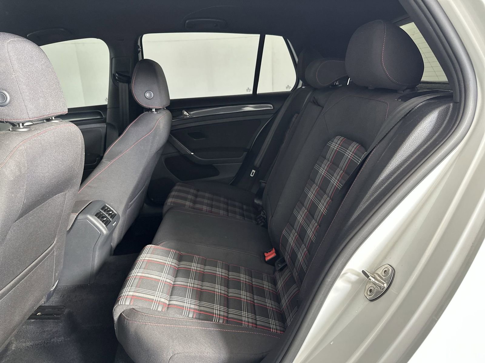 Used 2020 Volkswagen GTI S image 23