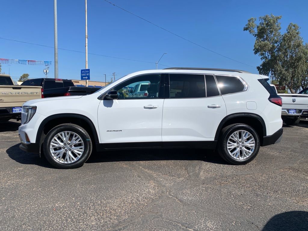 Used 2024 GMC Acadia Elevation FWD image 3
