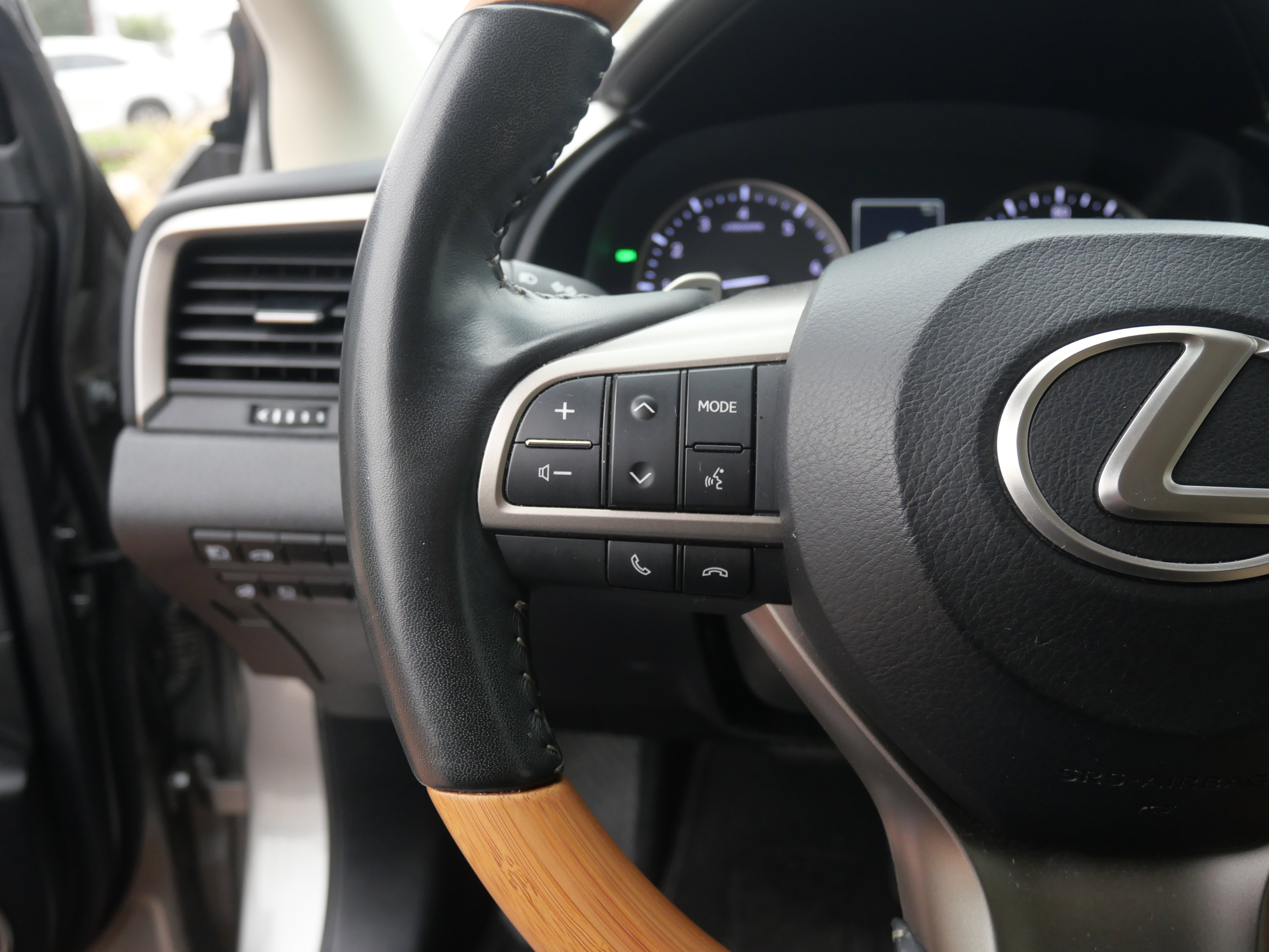 Certified 2022 Lexus RX 350 FWD w/ Premium Package image 23