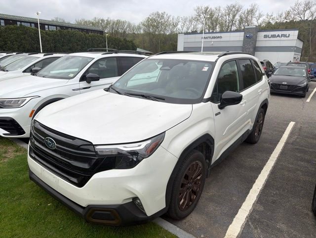 Used 2025 Subaru Forester Sport AWD/4WD image 2
