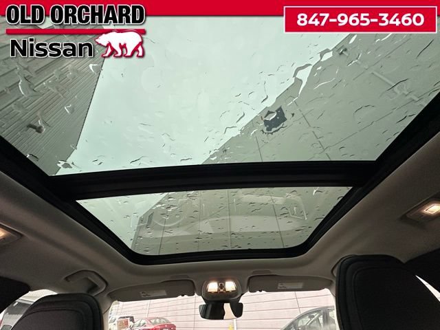 Used 2025 Volvo XC60 B5 Plus AWD/4WD image 14