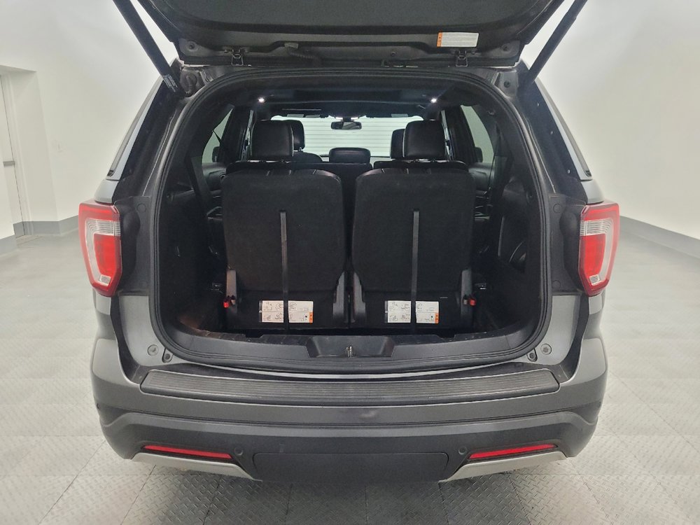 Used 2019 Ford Explorer XLT w/ Equipment Group 202A FWD image 29