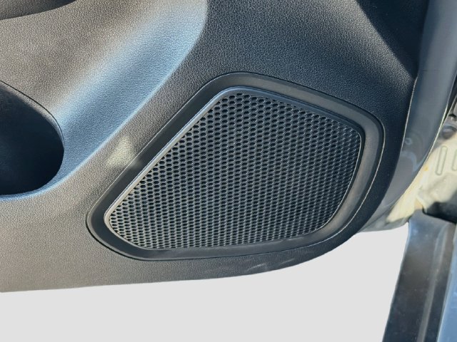 Used 2023 Hyundai Venue SEL FWD image 18