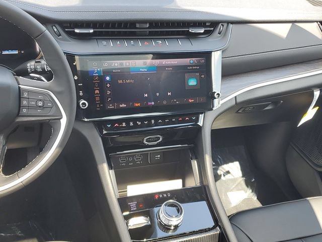 New 2026 Jeep Grand Cherokee L Limited w/ Limited Altitude Package AWD/4WD image 16