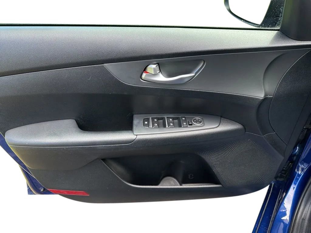 Used 2019 Kia Forte LXS FWD image 11