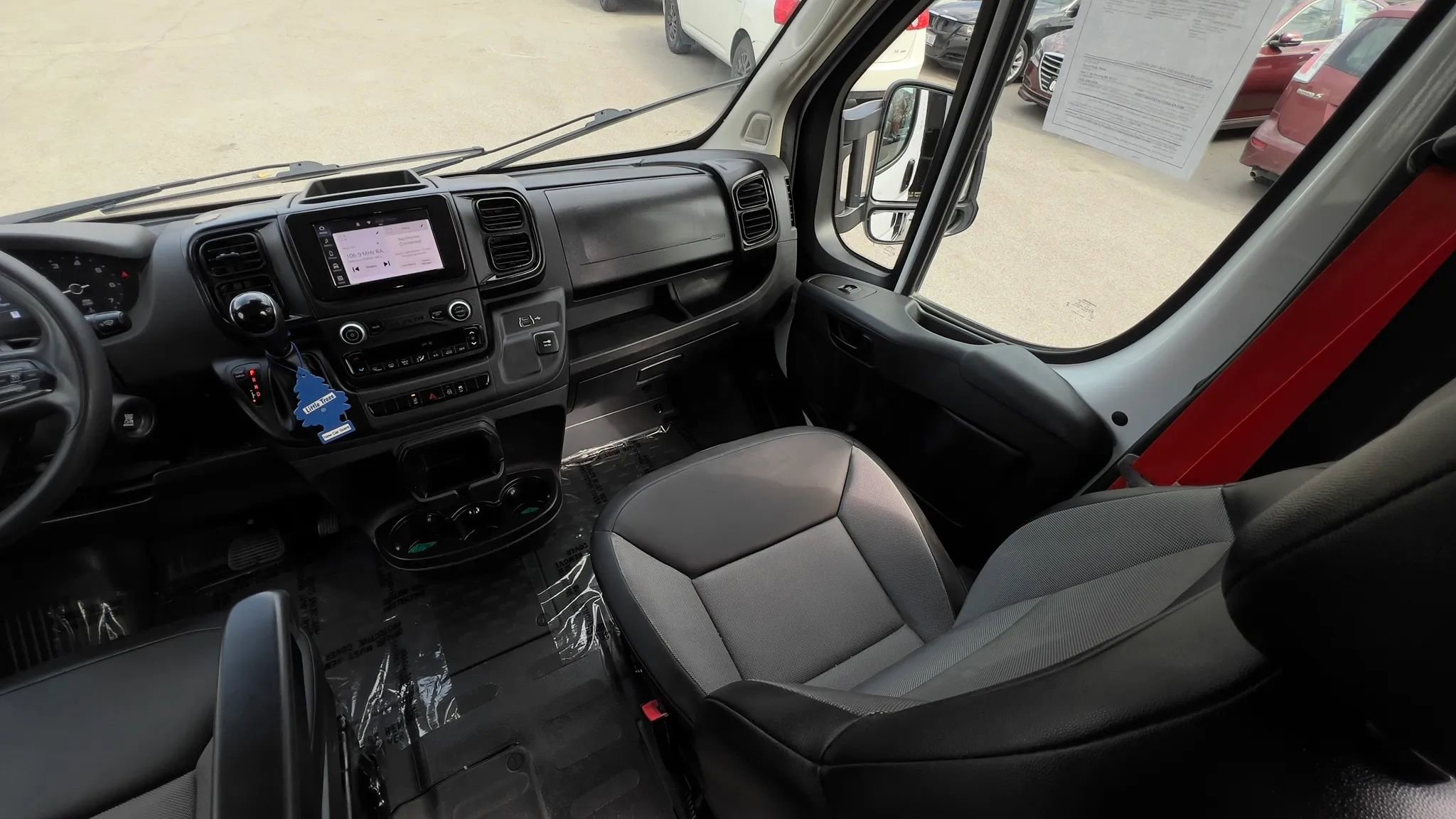 Used 2023 RAM ProMaster 3500 w/ Lane Management Group FWD image 21