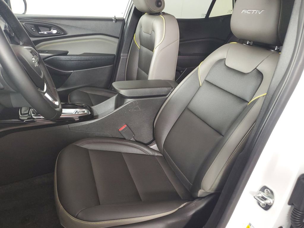 Used 2026 Chevrolet Trax ACTIV image 12
