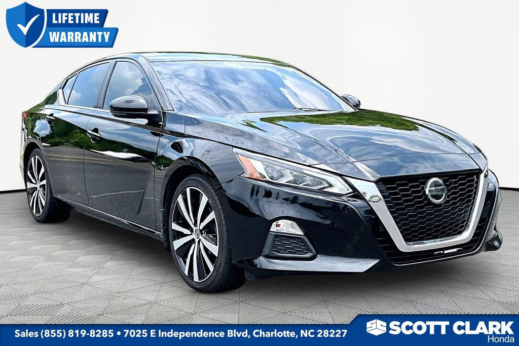 Used 2020 Nissan Altima 2.5 SR w/ Premium Package FWD image 1