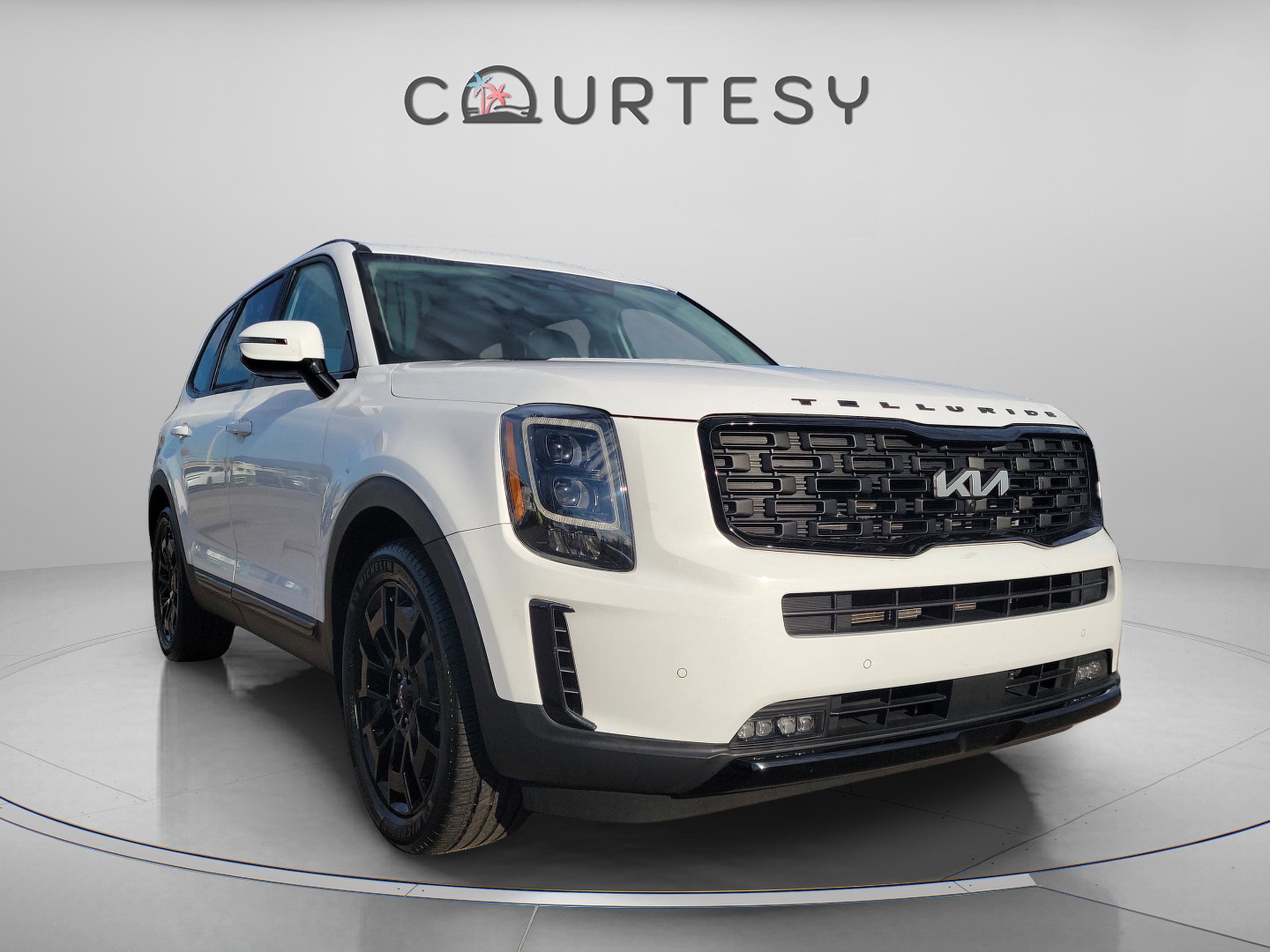 Certified 2022 Kia Telluride SX w/ Nightfall Edition Package image 6