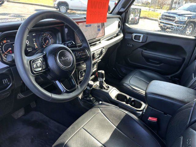 Used 2025 Jeep Wrangler Sport AWD/4WD image 8