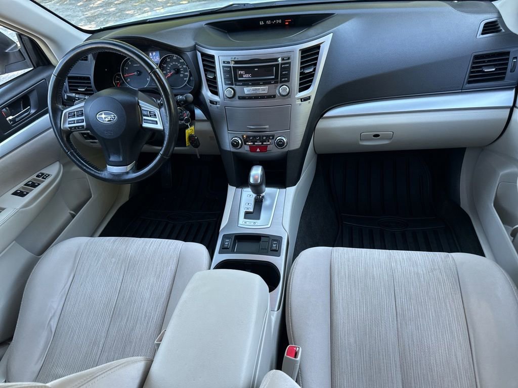 Used 2013 Subaru Outback 2.5i Premium w/ All-Weather Pkg AWD/4WD image 26