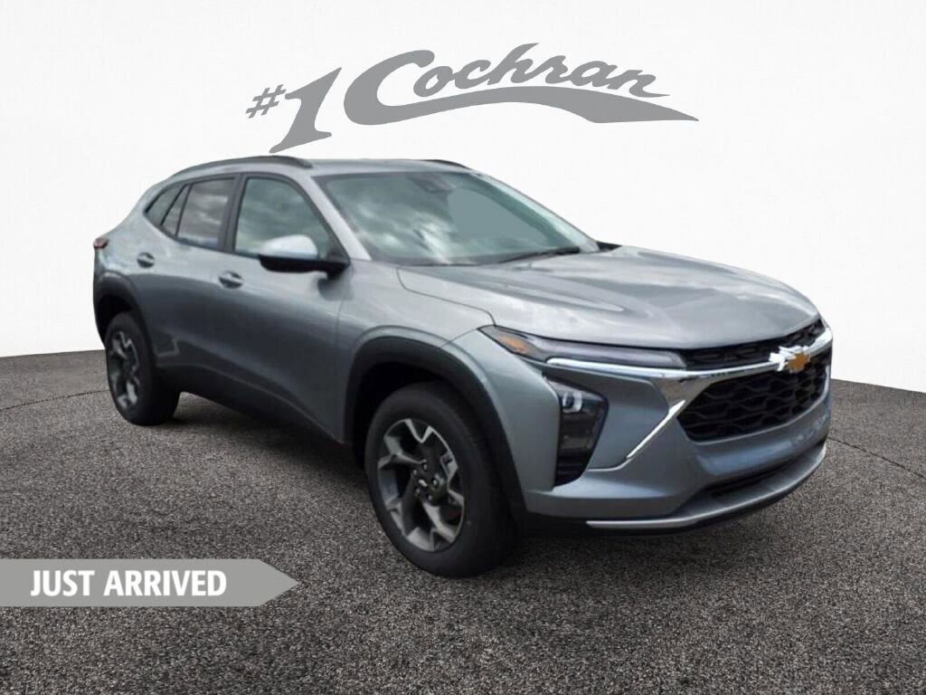 Used 2025 Chevrolet Trax LT w/ Driver Confidence Package