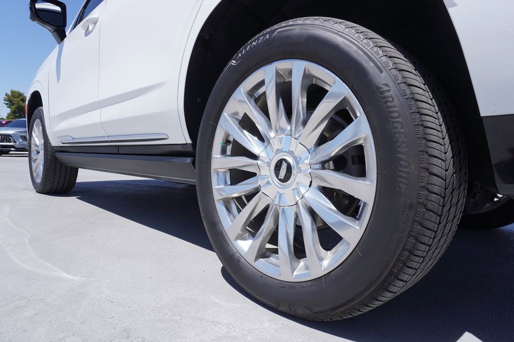 Used 2022 Cadillac Escalade Premium Luxury w/ Performance Package AWD/4WD image 6