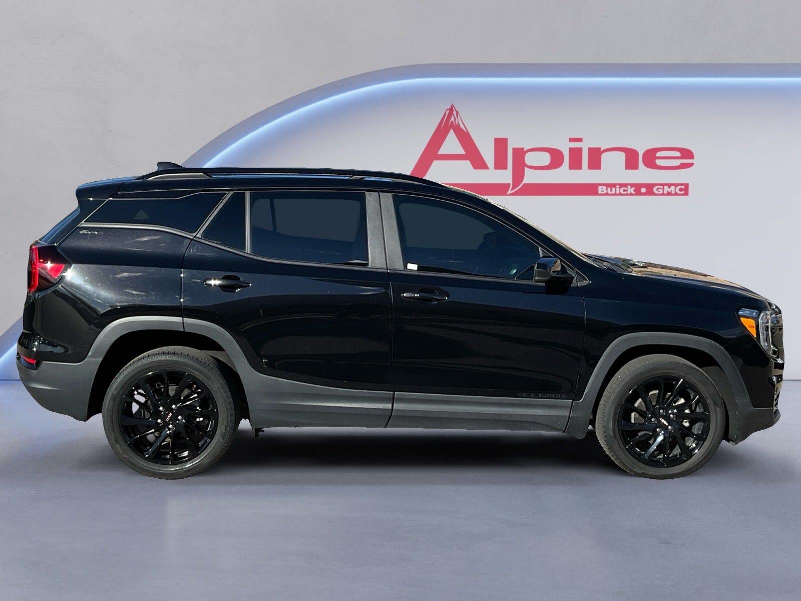 Used 2024 GMC Terrain SLE w/ Elevation Edition AWD/4WD image 6