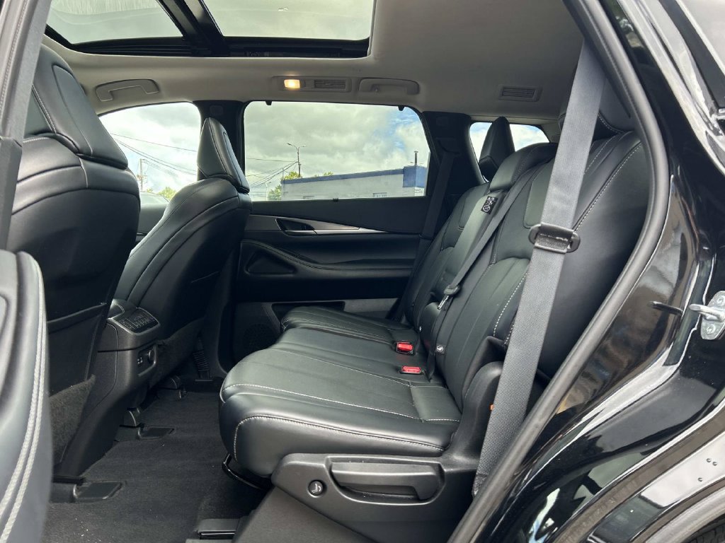 Used 2023 INFINITI QX60 Luxe AWD/4WD image 16