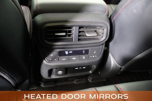 Used 2025 Honda Pilot Black Edition image 19