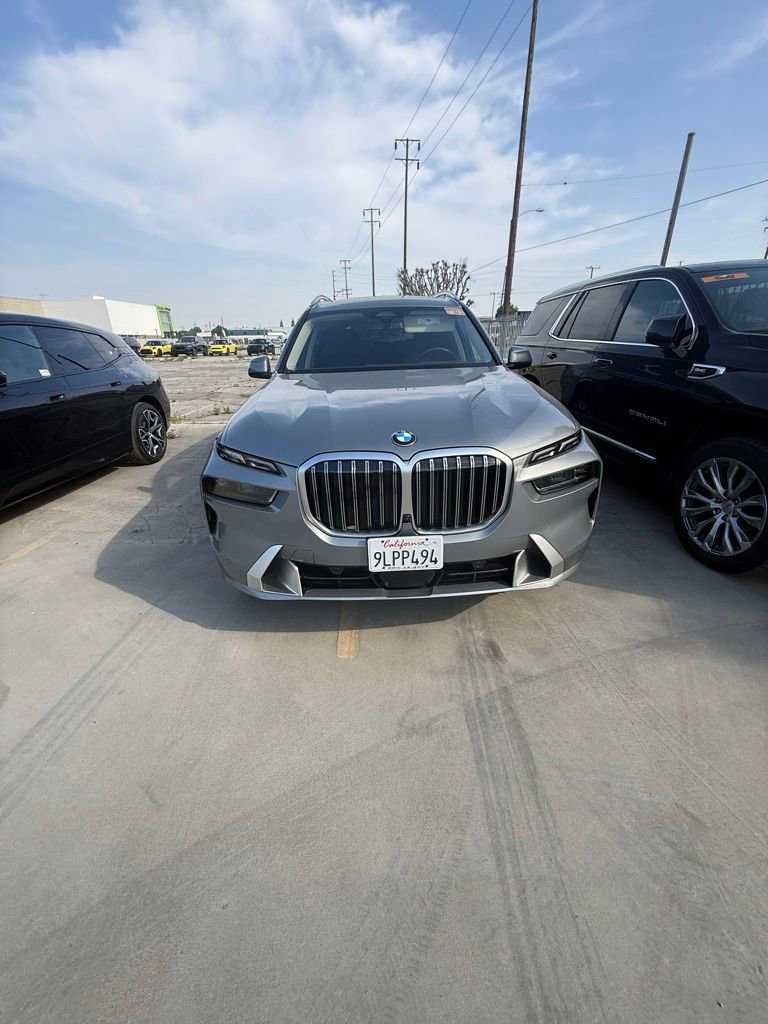 Used 2024 BMW X7 xDrive40i image 21