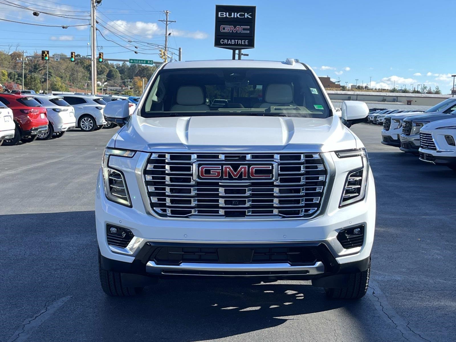 New 2026 GMC Yukon Denali w/ Denali Reserve Package image 9