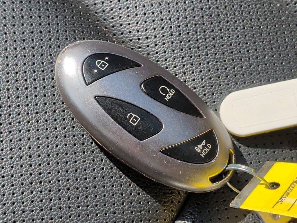 Used 2025 Hyundai Elantra Limited FWD image 39