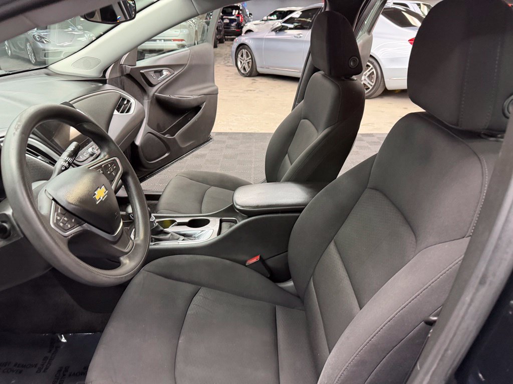 Used 2022 Chevrolet Malibu LS w/ LPO, Convenience Package 2 FWD image 33