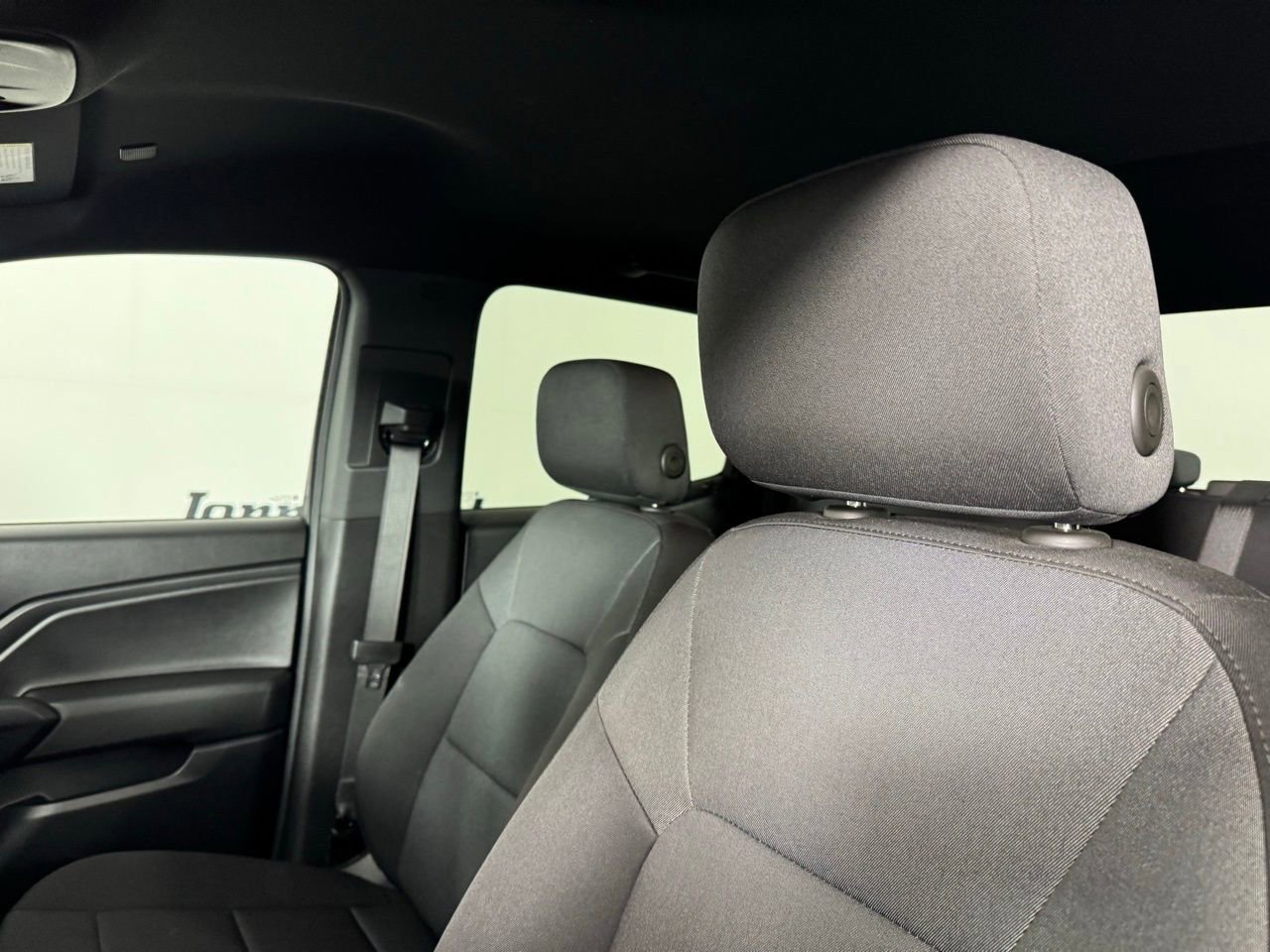 Used 2024 Chevrolet Colorado W/T image 11